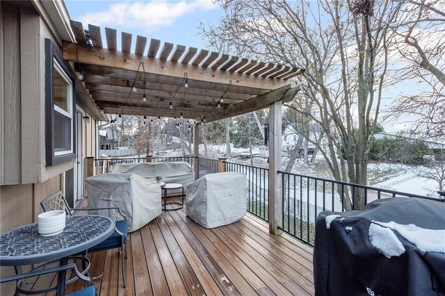 8032 N Everton Avenue, Kansas City, MO 64152