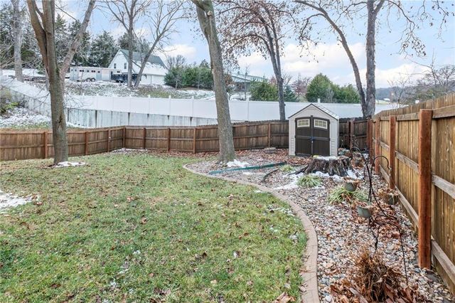 8032 N Everton Avenue, Kansas City, MO 64152