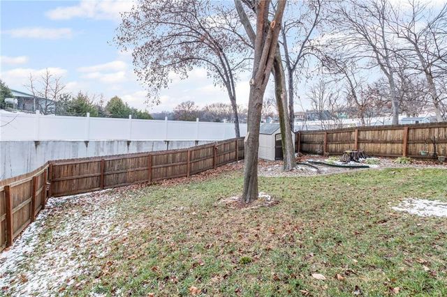 8032 N Everton Avenue, Kansas City, MO 64152