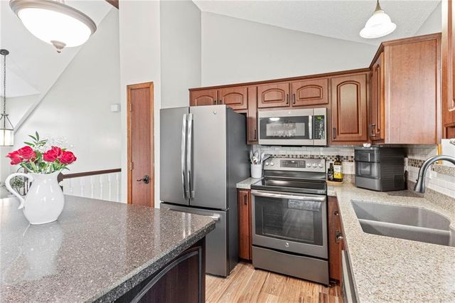 8032 N Everton Avenue, Kansas City, MO 64152