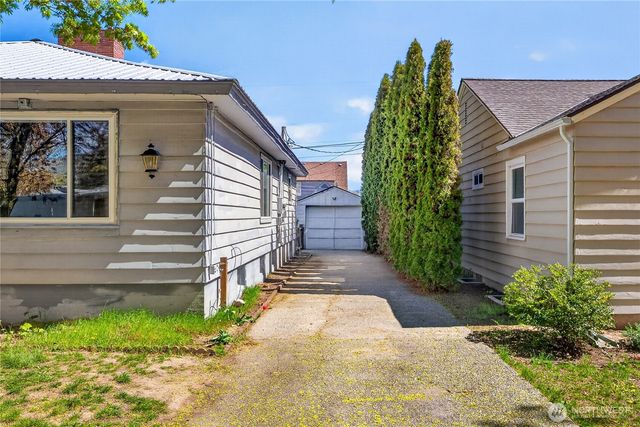 405 Pioneer Drive, Wenatchee, WA 98801