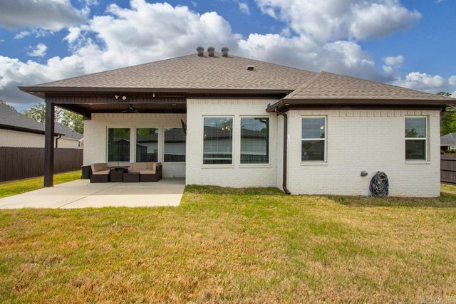 1408 Woolridge Drive, Benton, AR 72019