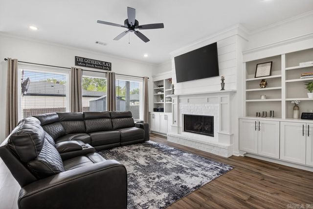 1408 Woolridge Drive, Benton, AR 72019