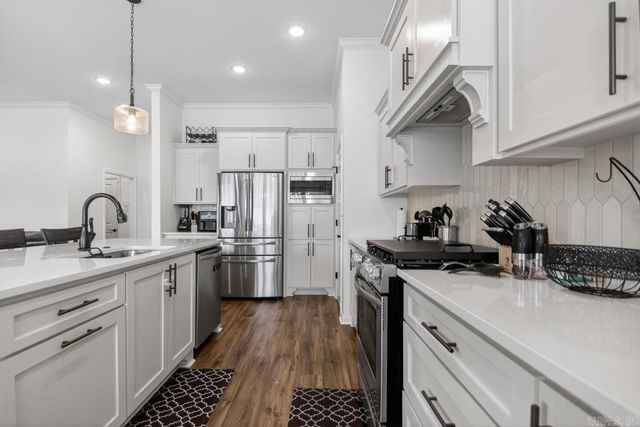 1408 Woolridge Drive, Benton, AR 72019