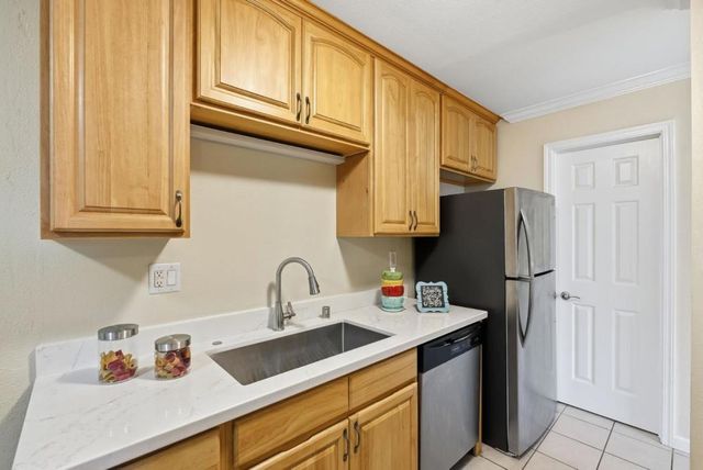 340 Auburn Way 19, San Jose, CA 95129