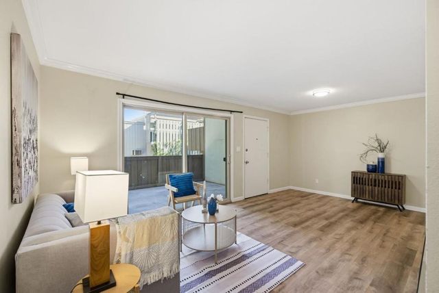 340 Auburn Way 19, San Jose, CA 95129