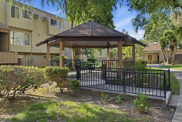 340 Auburn Way 19, San Jose, CA 95129