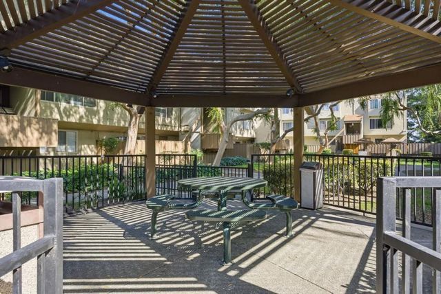 340 Auburn Way 19, San Jose, CA 95129