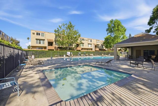 340 Auburn Way 19, San Jose, CA 95129