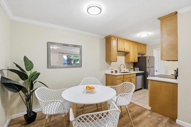 340 Auburn Way 19, San Jose, CA 95129