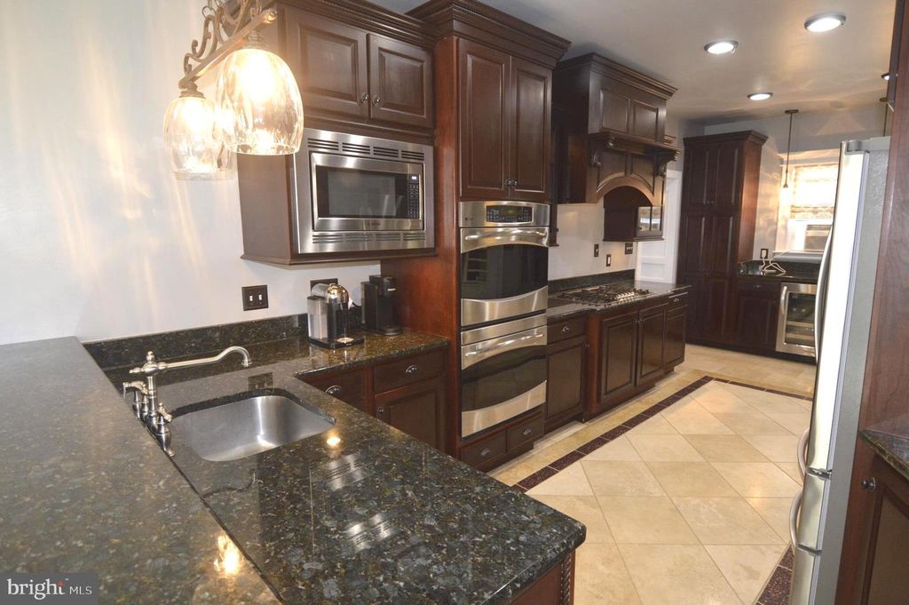 Image 17 of property listing at 7703 CHESTNUT AVE, Baltimore, MD 21234