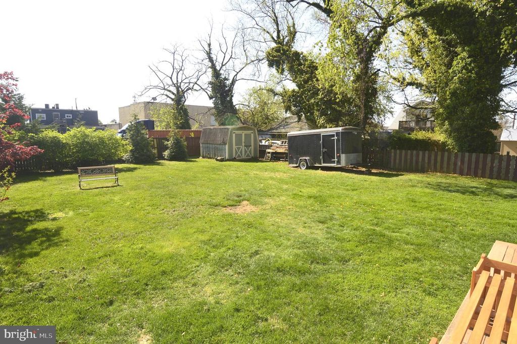 Image 36 of property listing at 7703 CHESTNUT AVE, Baltimore, MD 21234