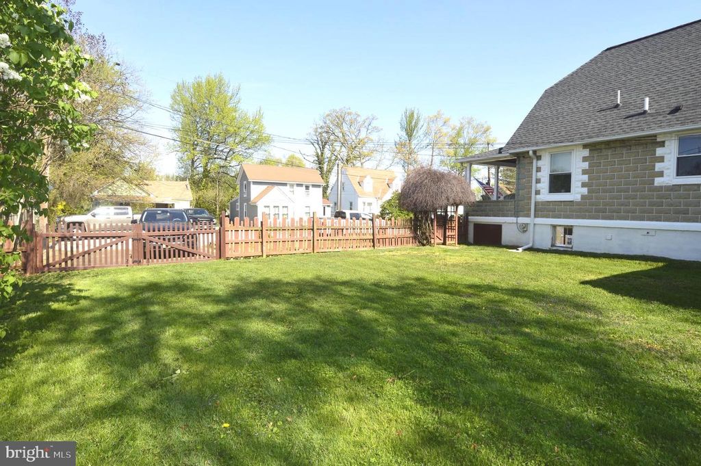 Image 37 of property listing at 7703 CHESTNUT AVE, Baltimore, MD 21234