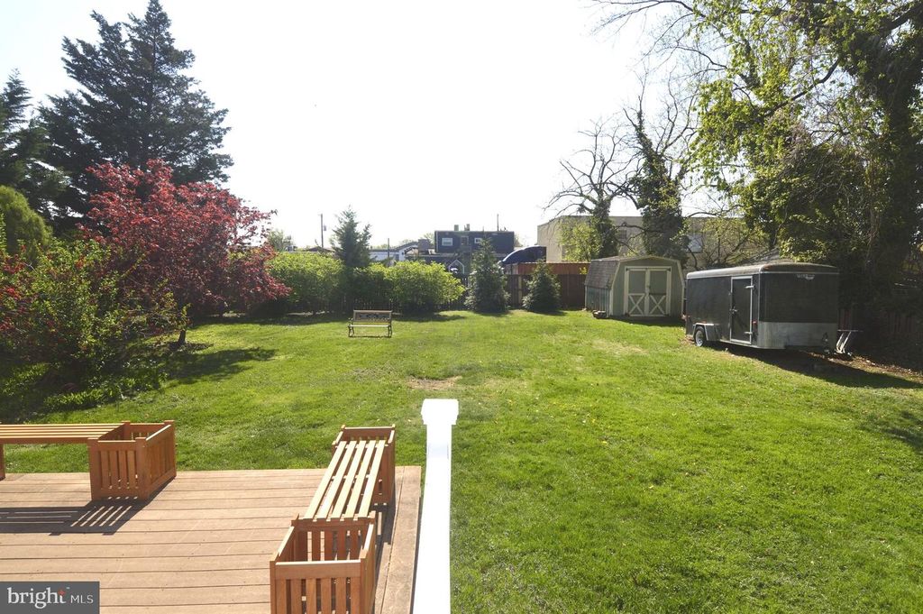 Image 38 of property listing at 7703 CHESTNUT AVE, Baltimore, MD 21234