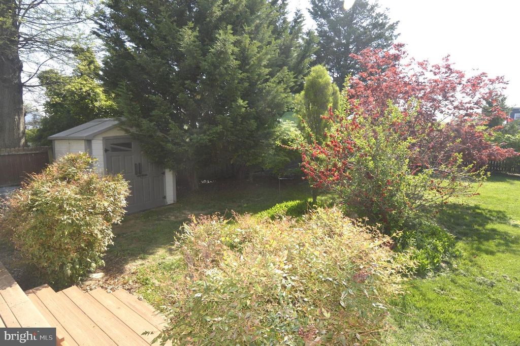 Image 39 of property listing at 7703 CHESTNUT AVE, Baltimore, MD 21234