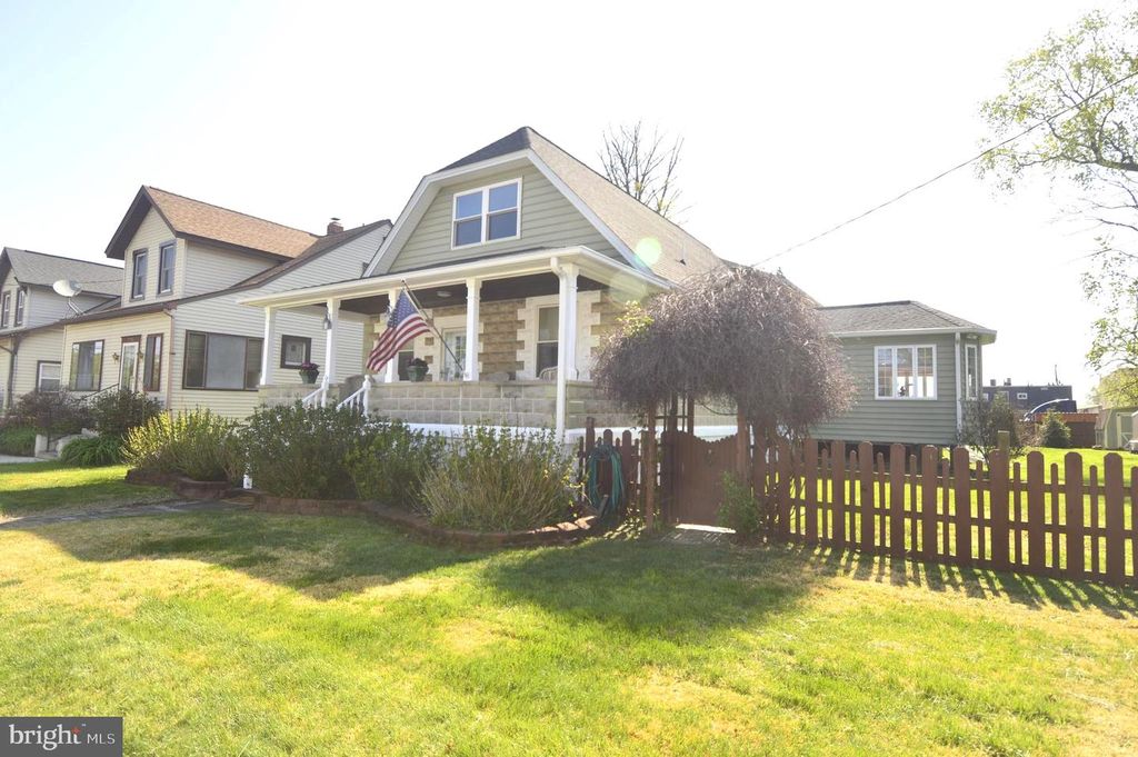 Image 43 of property listing at 7703 CHESTNUT AVE, Baltimore, MD 21234