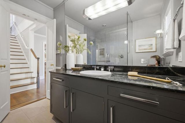 760 Edgewood Road, San Mateo, CA 94402