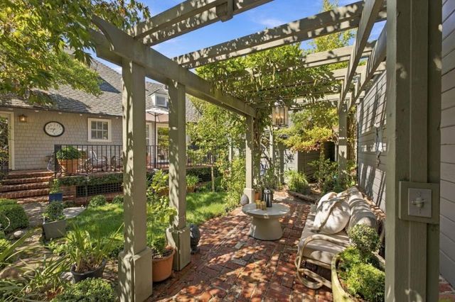 760 Edgewood Road, San Mateo, CA 94402