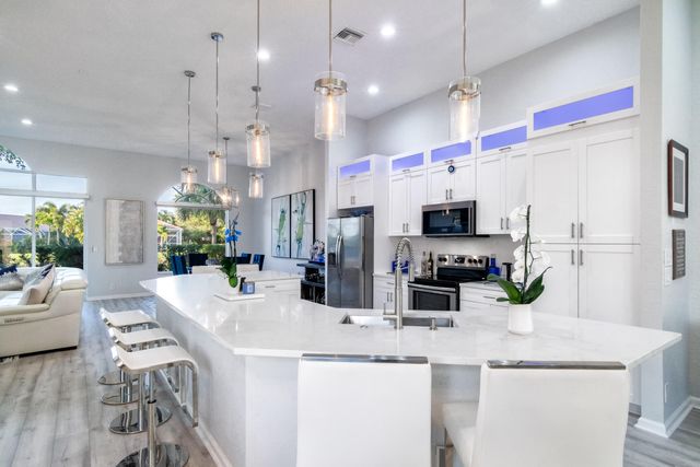 10726 Greenbriar Villa Drive, Lake Worth, FL 33449