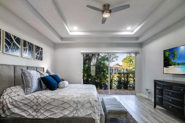 10726 Greenbriar Villa Drive, Lake Worth, FL 33449