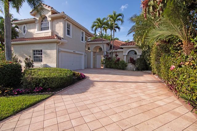 10726 Greenbriar Villa Drive, Lake Worth, FL 33449