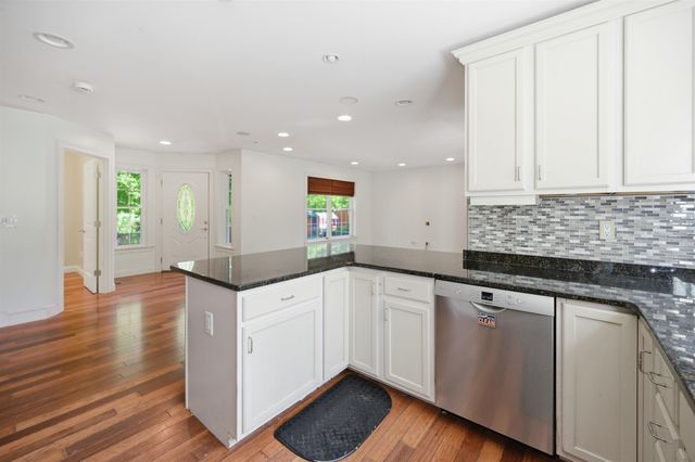 66 Tibbetts Road, Fremont, NH 03044