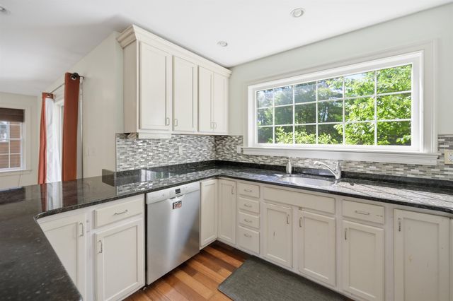 66 Tibbetts Road, Fremont, NH 03044