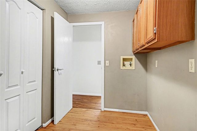 2 Flower Dale Drive, Greece, NY 14626