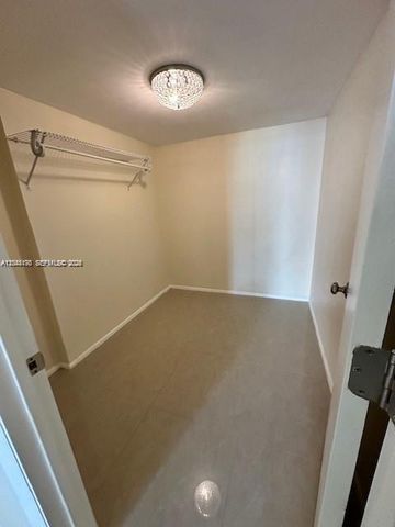 10845 SW 112th Ave 211, Miami, FL 33176