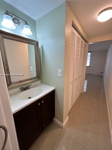 10845 SW 112th Ave 211, Miami, FL 33176