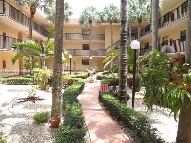 10845 SW 112th Ave 211, Miami, FL 33176