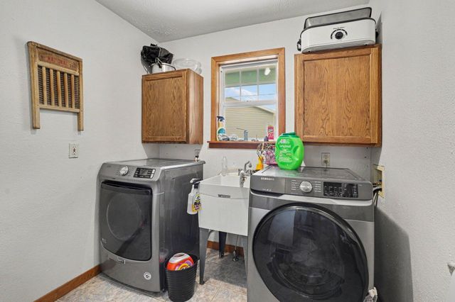 1946 Nazareth Road, Kalamazoo Twp, MI 49048