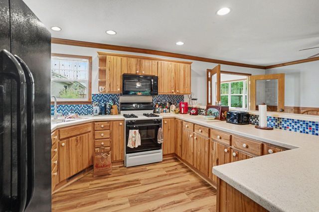 1946 Nazareth Road, Kalamazoo Twp, MI 49048