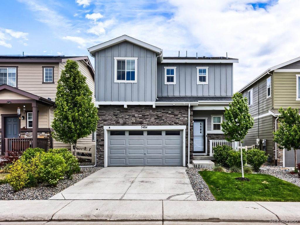 5484 Blue Lunar Ln, Castle Rock, CO 80104