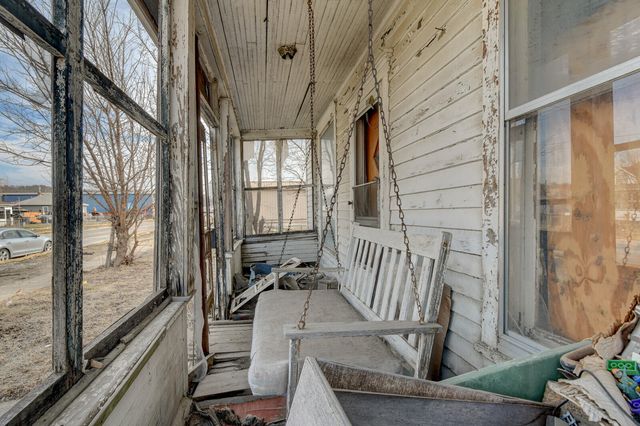 1121 AVENUE B, Council Bluffs, IA 51501