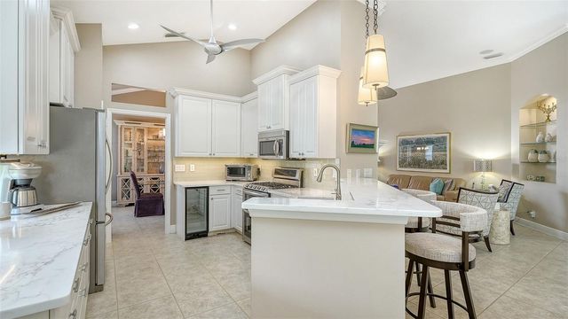 7928 SUNTREE GLEN, Bradenton, FL 34202