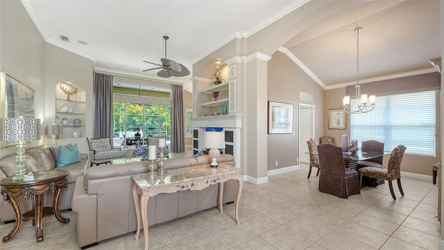 7928 SUNTREE GLEN, Bradenton, FL 34202