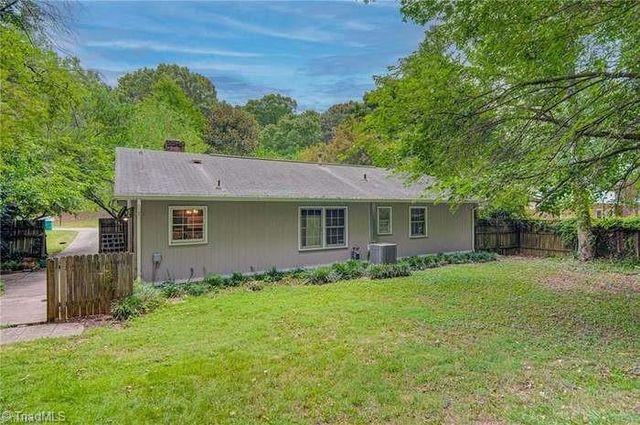 1905 Fox Creek Court, High Point, NC 27265