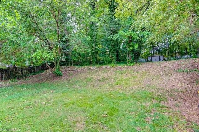 1905 Fox Creek Court, High Point, NC 27265