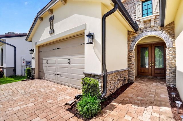 8524 Grand Prix Lane, Boynton Beach, FL 33472