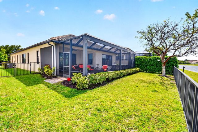 8524 Grand Prix Lane, Boynton Beach, FL 33472