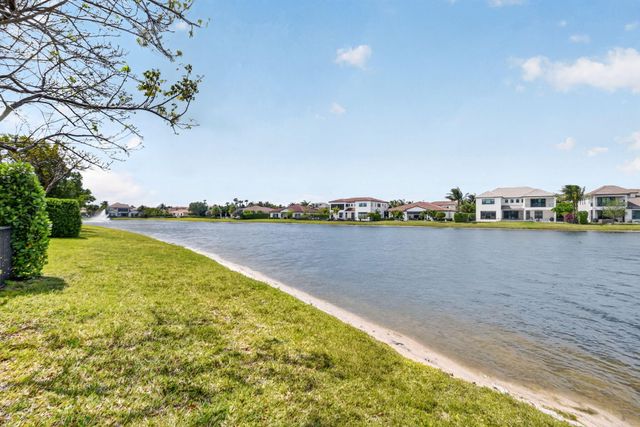 8524 Grand Prix Lane, Boynton Beach, FL 33472