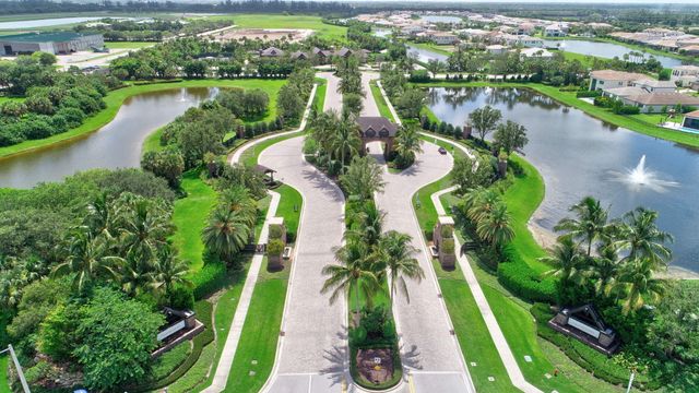 8524 Grand Prix Lane, Boynton Beach, FL 33472