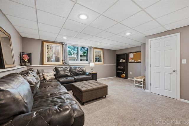 1612 Forrest Boulevard, St. Charles, IL 60174