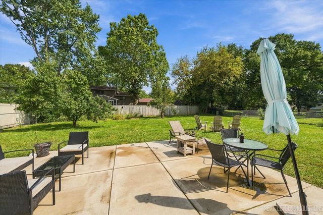 1612 Forrest Boulevard, St. Charles, IL 60174
