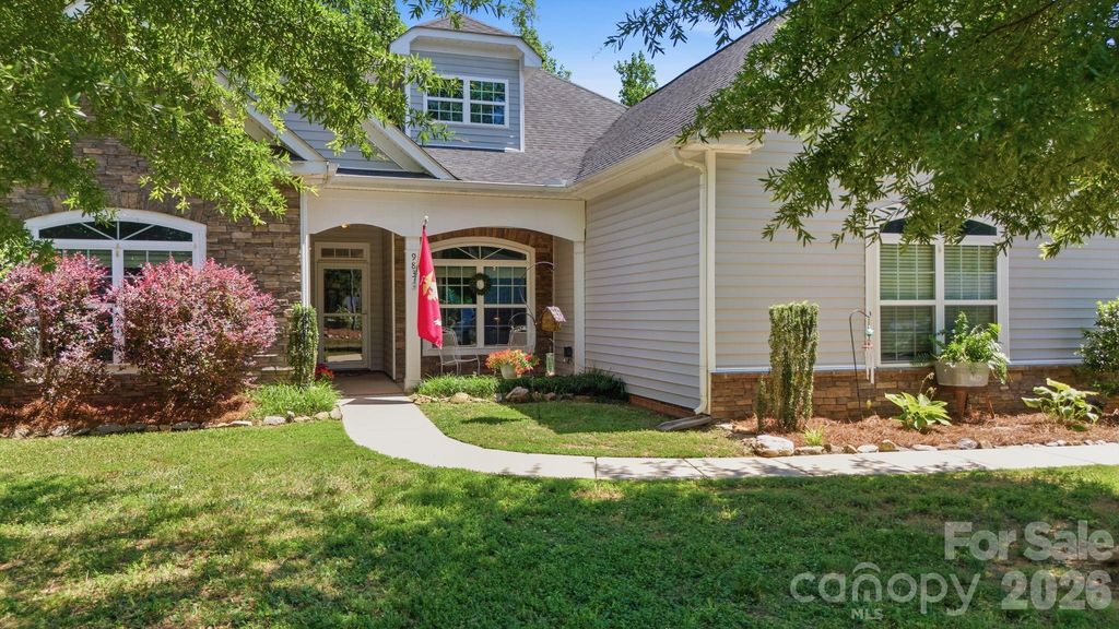 983 Jerry Lees Way, Denver, NC 28037