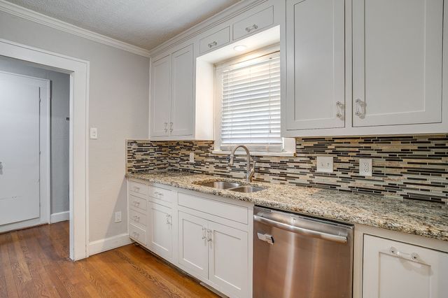 3216 Cockrell Avenue, Fort Worth, TX 76109