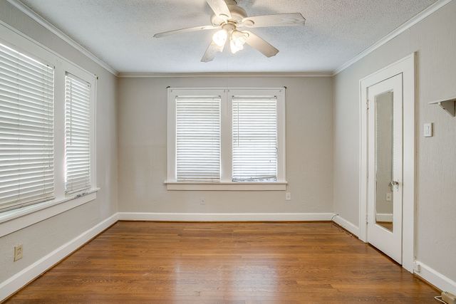 3216 Cockrell Avenue, Fort Worth, TX 76109