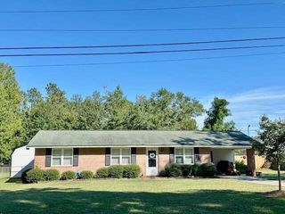 102 Peachtree Street, Wrens, GA 30833