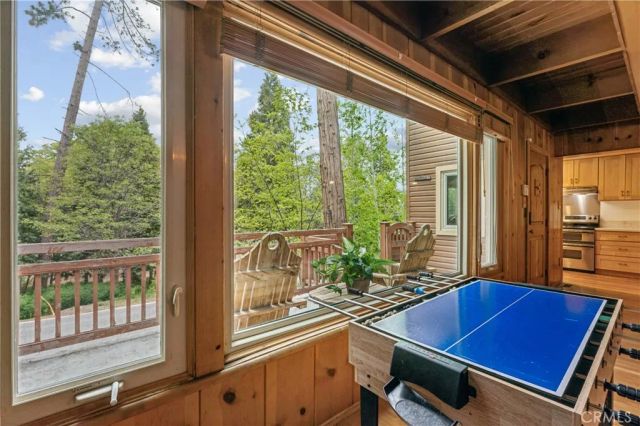 189 St Hwy 173, Lake Arrowhead, CA 92352